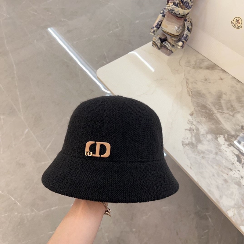 CHRISTIAN DIOR